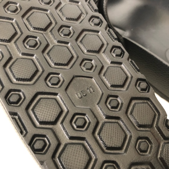 Sandals_&_Flip_Flops